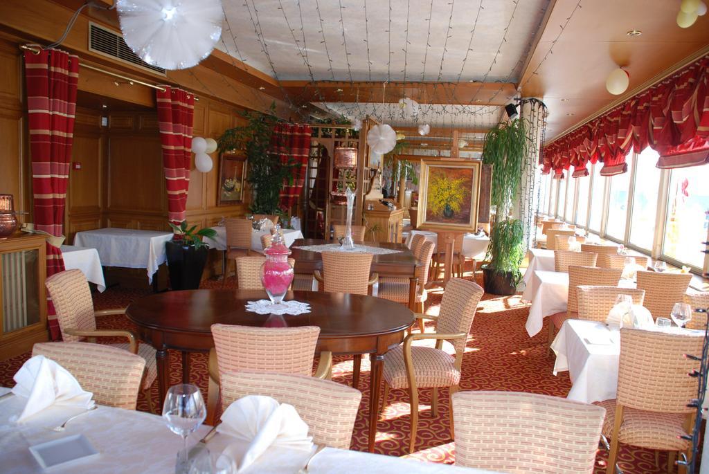 Hotel Restaurant Le Bellevue Montrichard 3 Etoiles Eksteriør bilde